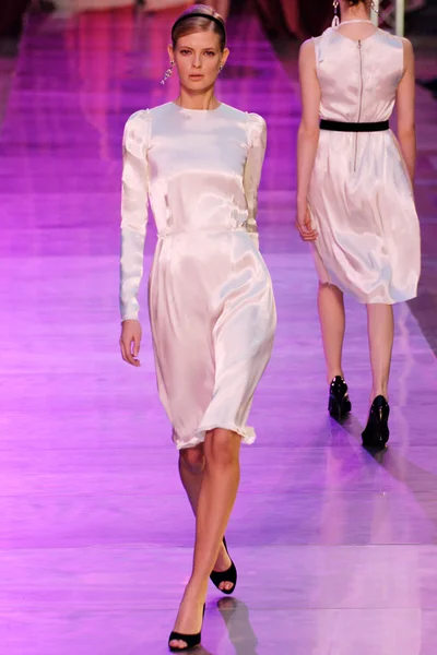 Look 19